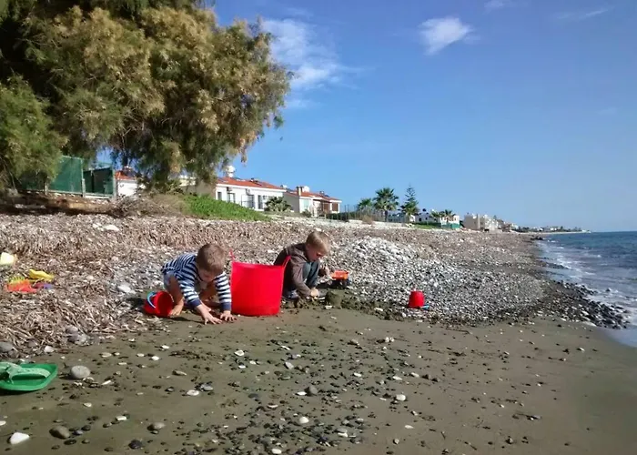 Rita Seaview ペリヴォリア