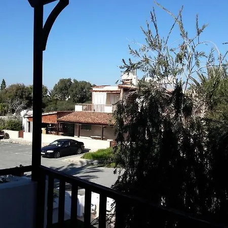 Rita Seaview Apartment Perivolia