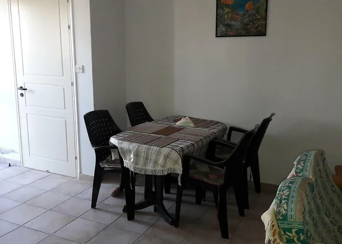 Rita Seaview 아파트 *